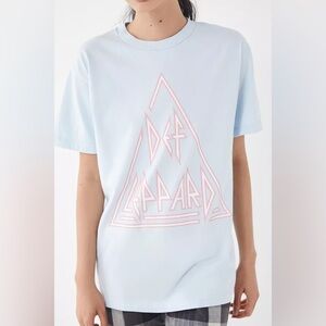 Urban Outfitters DAY Blue Def Leppard Graphic Rock Band Short Sleeve Tee RARE